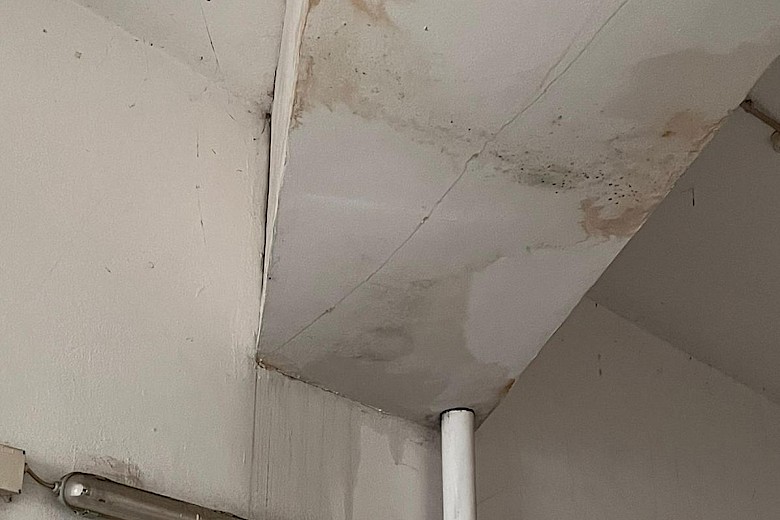 internas em tubagens com fugas